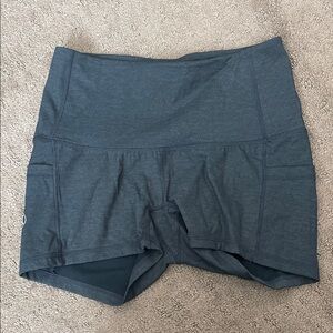 Salty Honey high-Waist Charcoal Active Shorts - Women